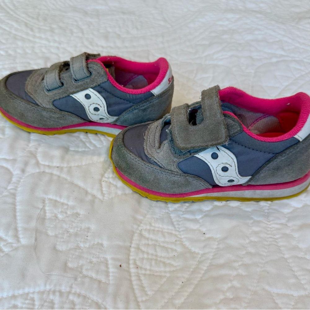 Saucony Kids' Gray and Pink Sneakers